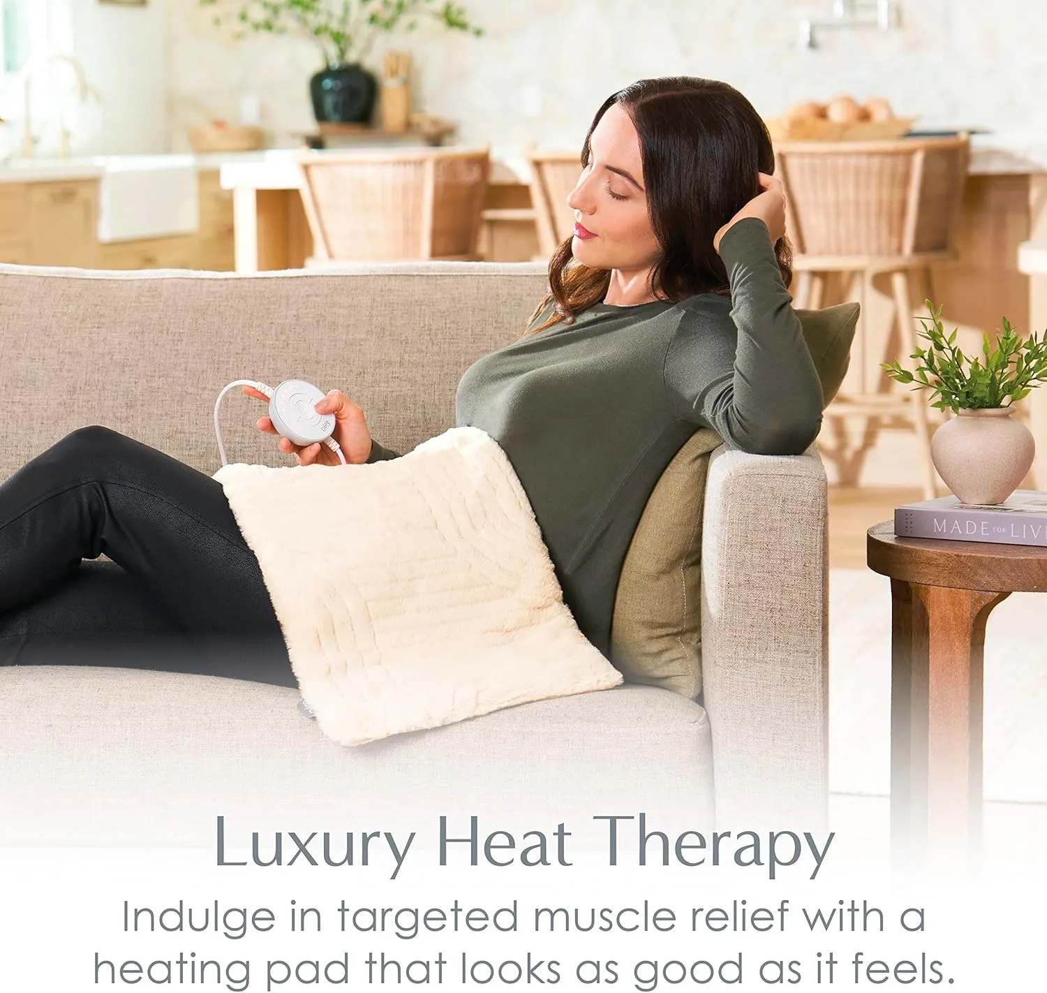 Pure Enrichment PureRadiance Luxury Heating Pad for Cramps, Back, Neck, & Shoulder Pain Relief, Patented Design, Soft Faux Fur & Micromink, 6 Heat Settings, Machine Washable, 12x24 (Golden Sands)